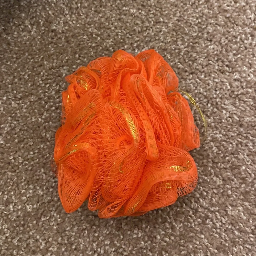 🛁 $1.00 WHEN BUNDLED!!! - Loofah🛁